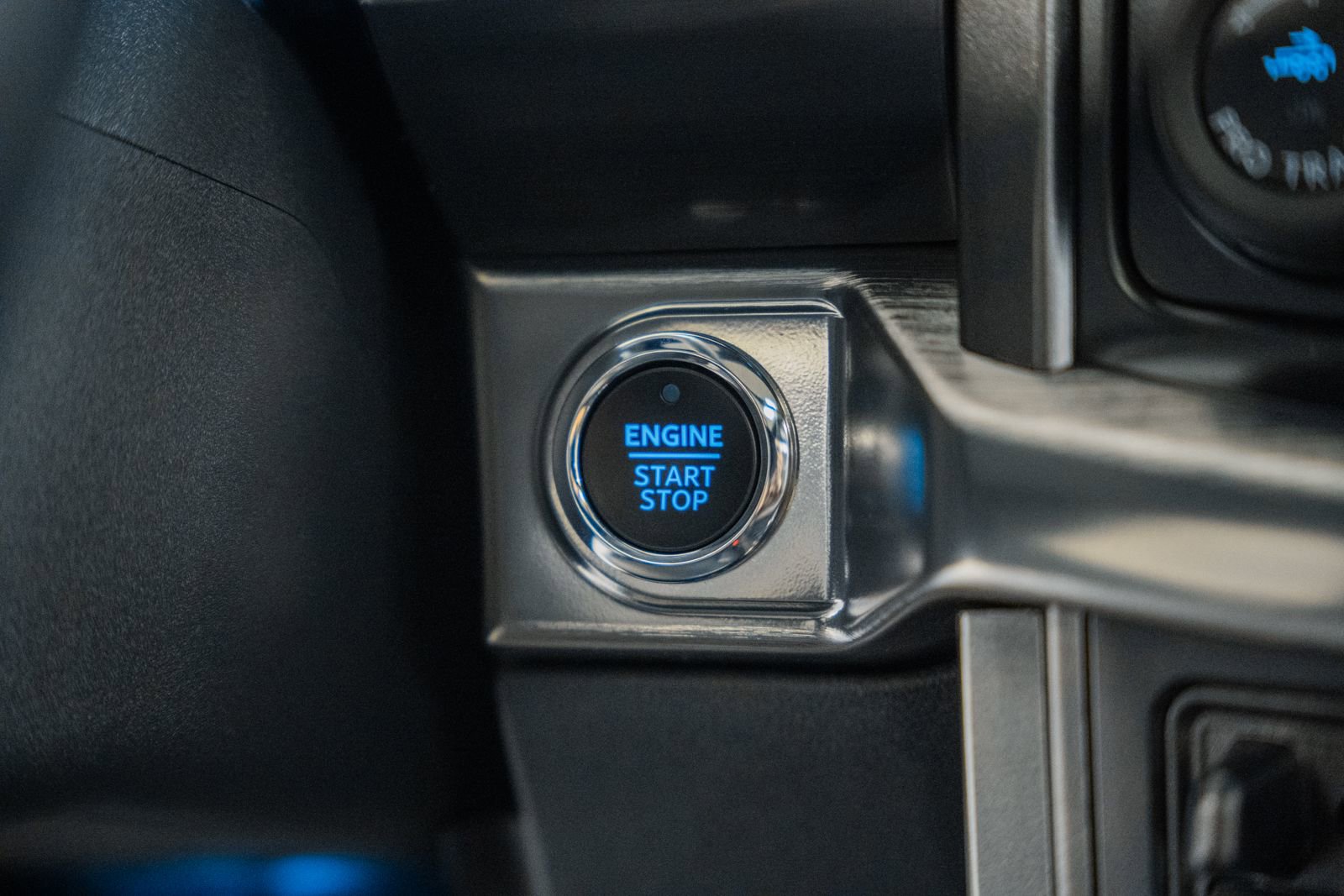 Certified 2023 Ford F150 Lariat w/ Equipment Group 502A High image 31