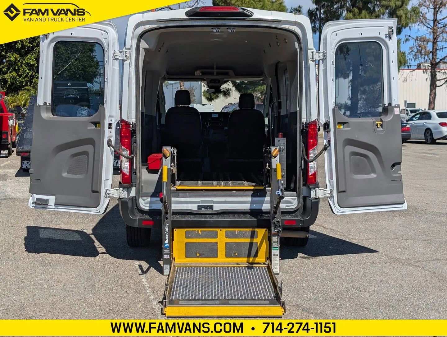Used 2020 Ford Transit 150 XL image 10