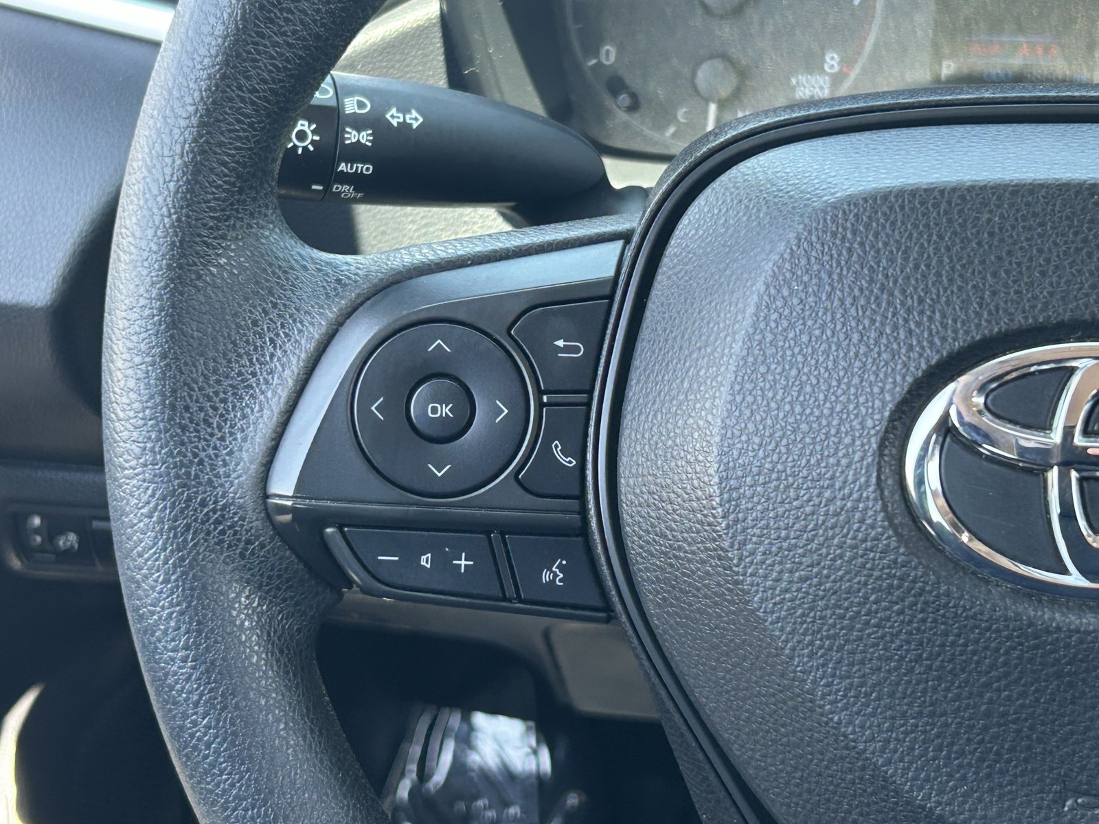 Used 2023 Toyota Corolla LE FWD image 22