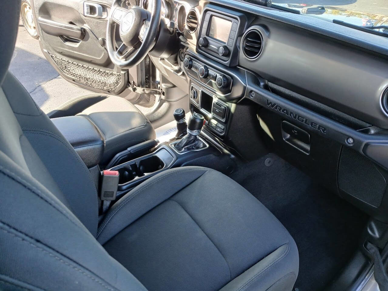 Used 2019 Jeep Wrangler Unlimited Sport image 19
