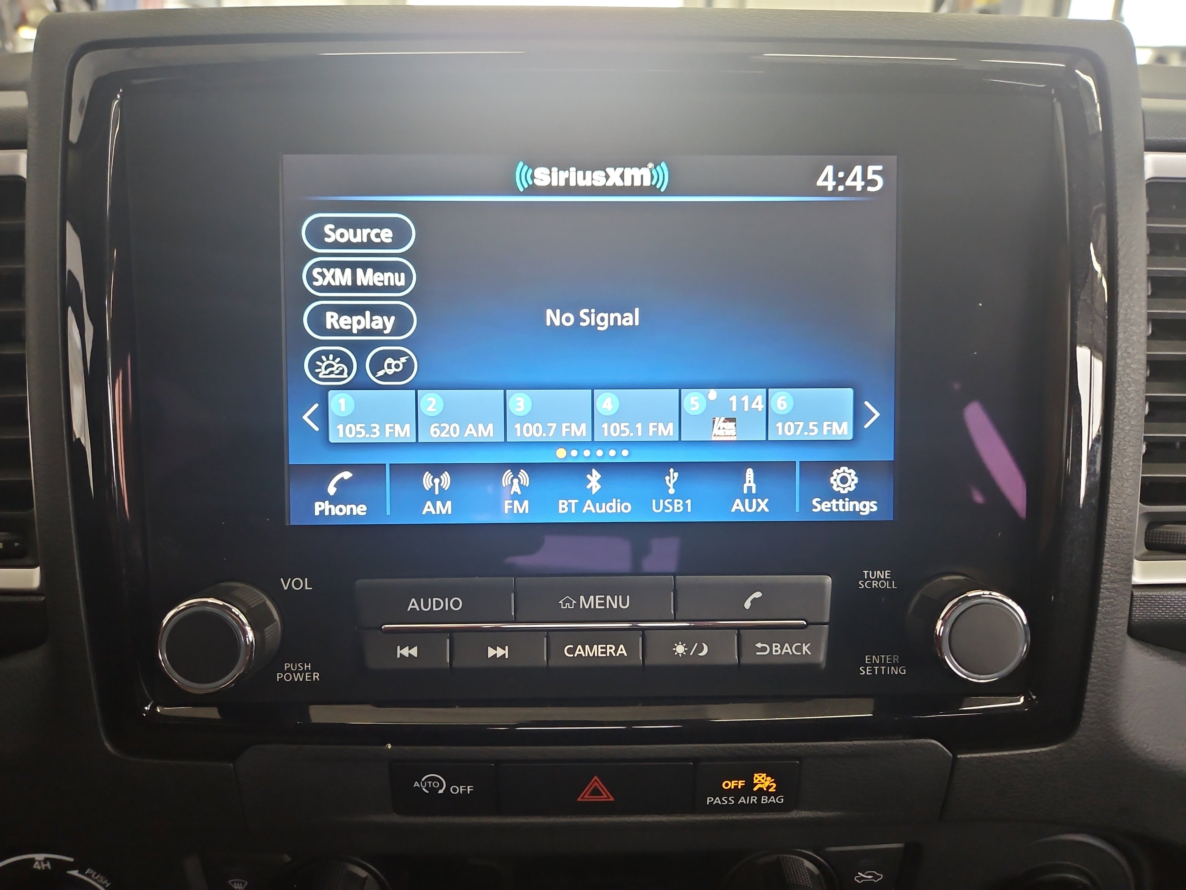 Used 2024 Nissan Frontier SV w/ SV Convenience Package image 16