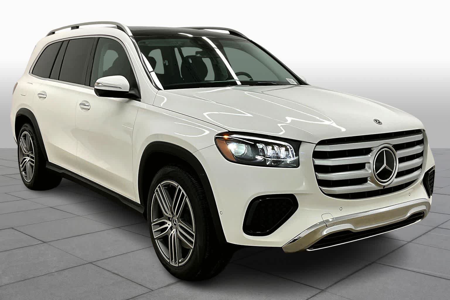 New 2026 Mercedes-Benz GLS 450 4MATIC image 2