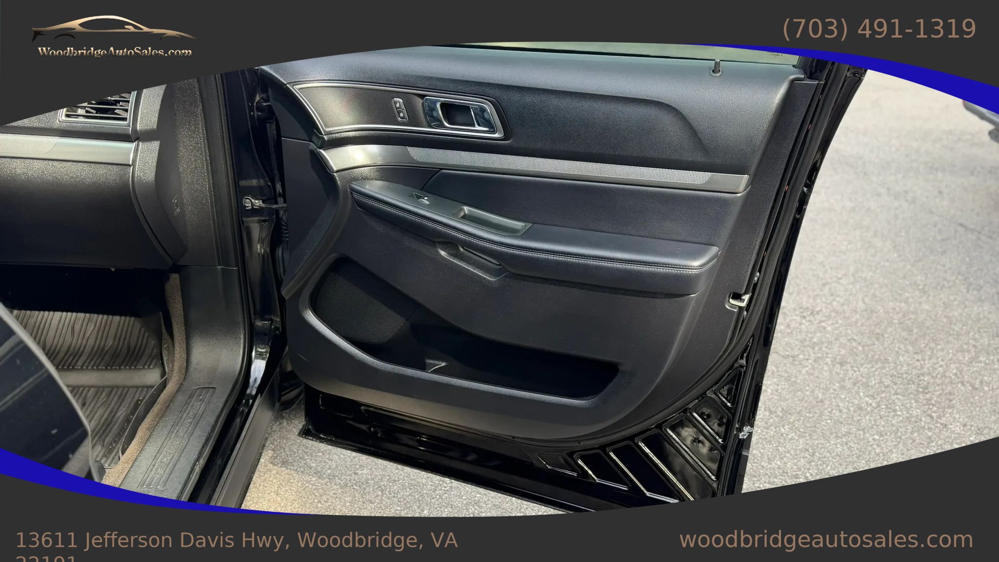 Used 2018 Ford Explorer XLT w/ Equipment Group 202A AWD/4WD image 15