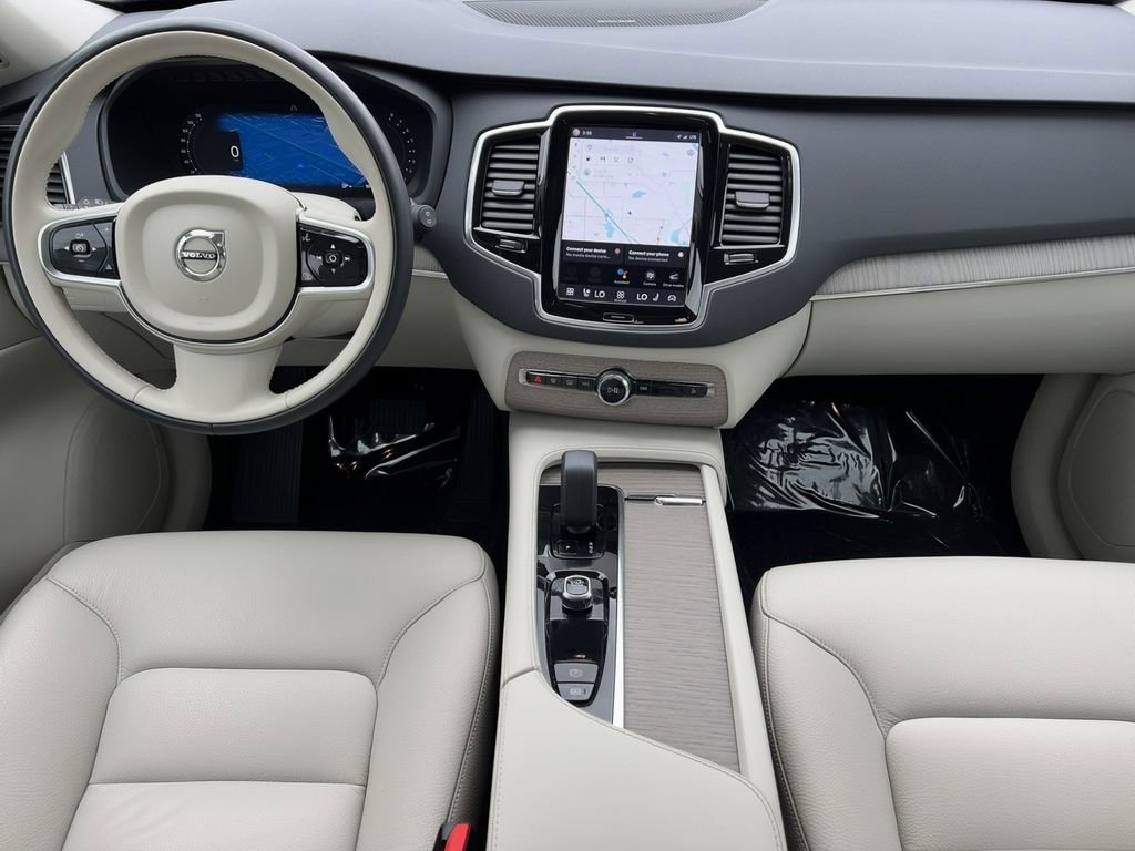 Used 2023 Volvo XC90 B6 Plus w/ Protection Package AWD/4WD image 5