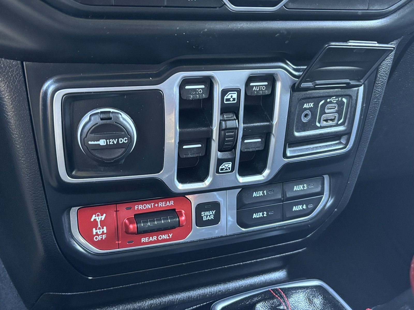 Used 2018 Jeep Wrangler Unlimited Rubicon image 25