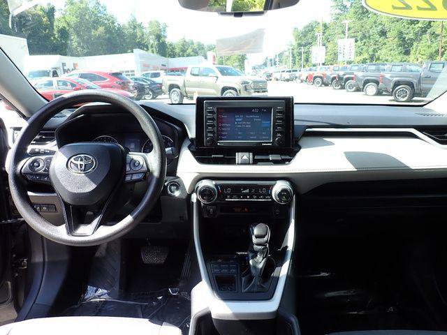 Certified 2022 Toyota RAV4 XLE AWD/4WD image 19