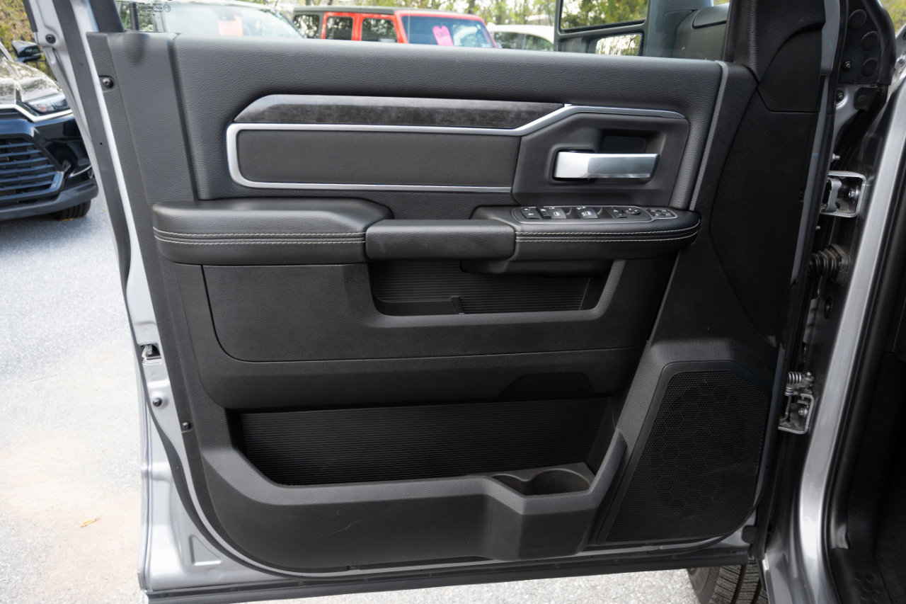 Used 2024 RAM 2500 Big Horn w/ Bed Utility Group image 17