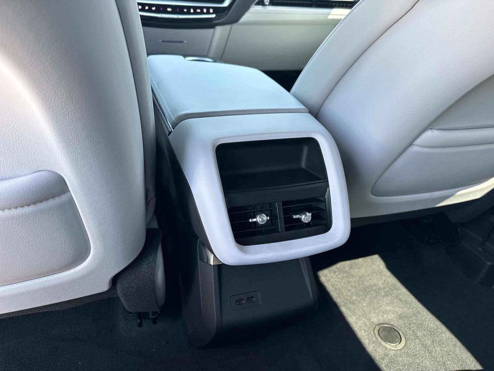 New 2026 Cadillac Lyriq Luxury RWD image 18