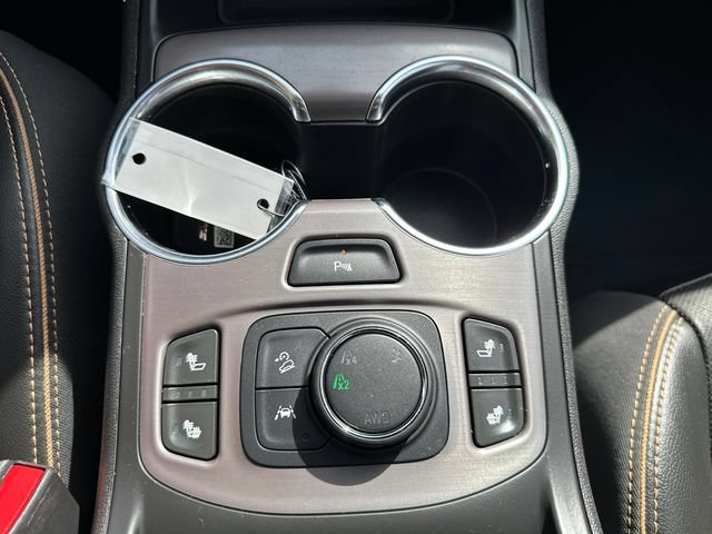 Certified 2022 GMC Terrain AT4 w/ Infotainment Package II AWD/4WD image 37