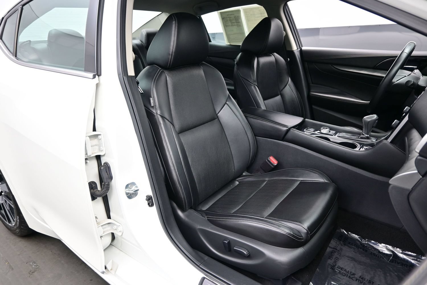 Used 2021 Nissan Maxima 3.5 SV w/ Floor Mat Group FWD image 14