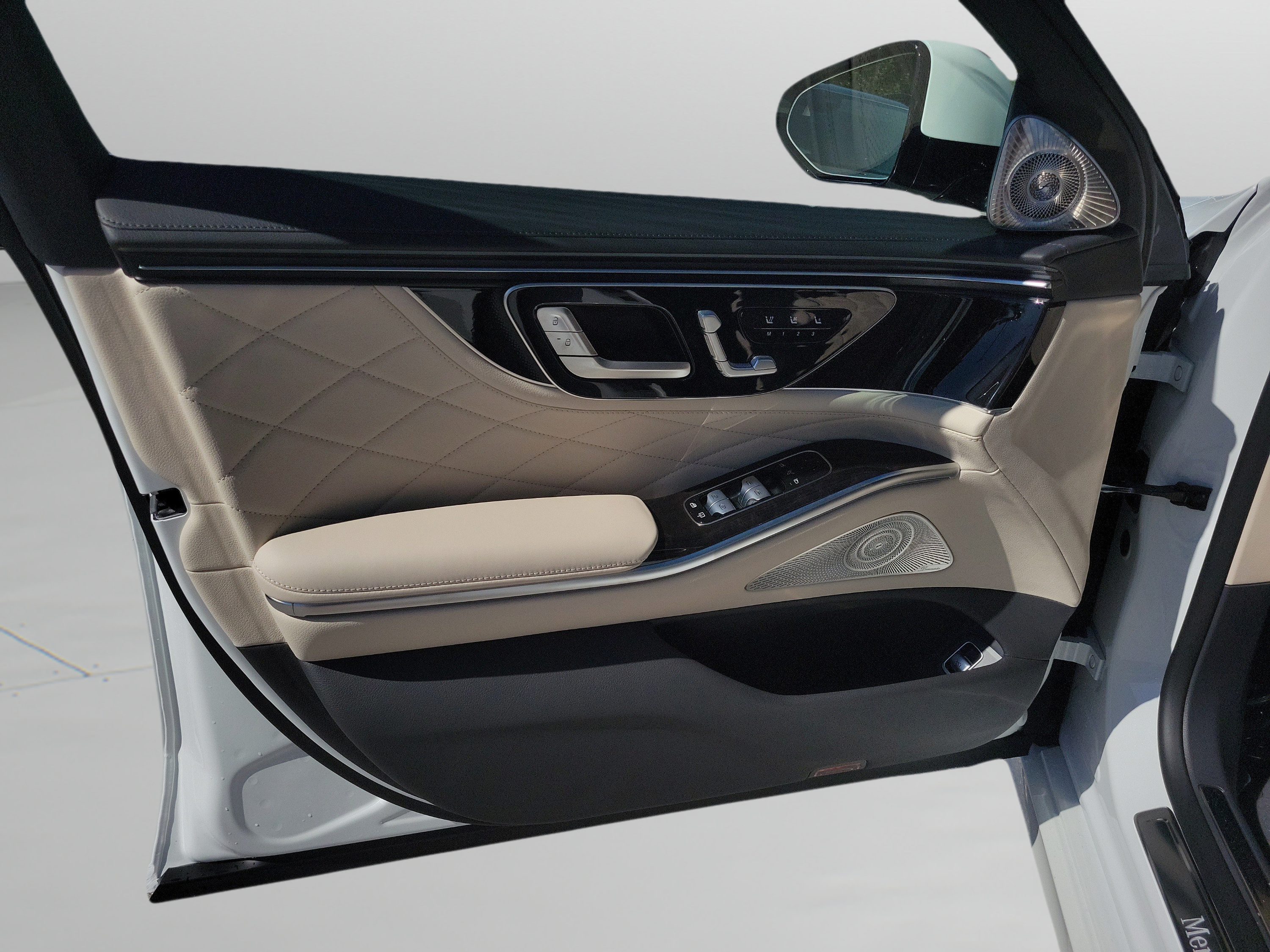 New 2027 Mercedes-Benz S 580 4MATIC Sedan image 16