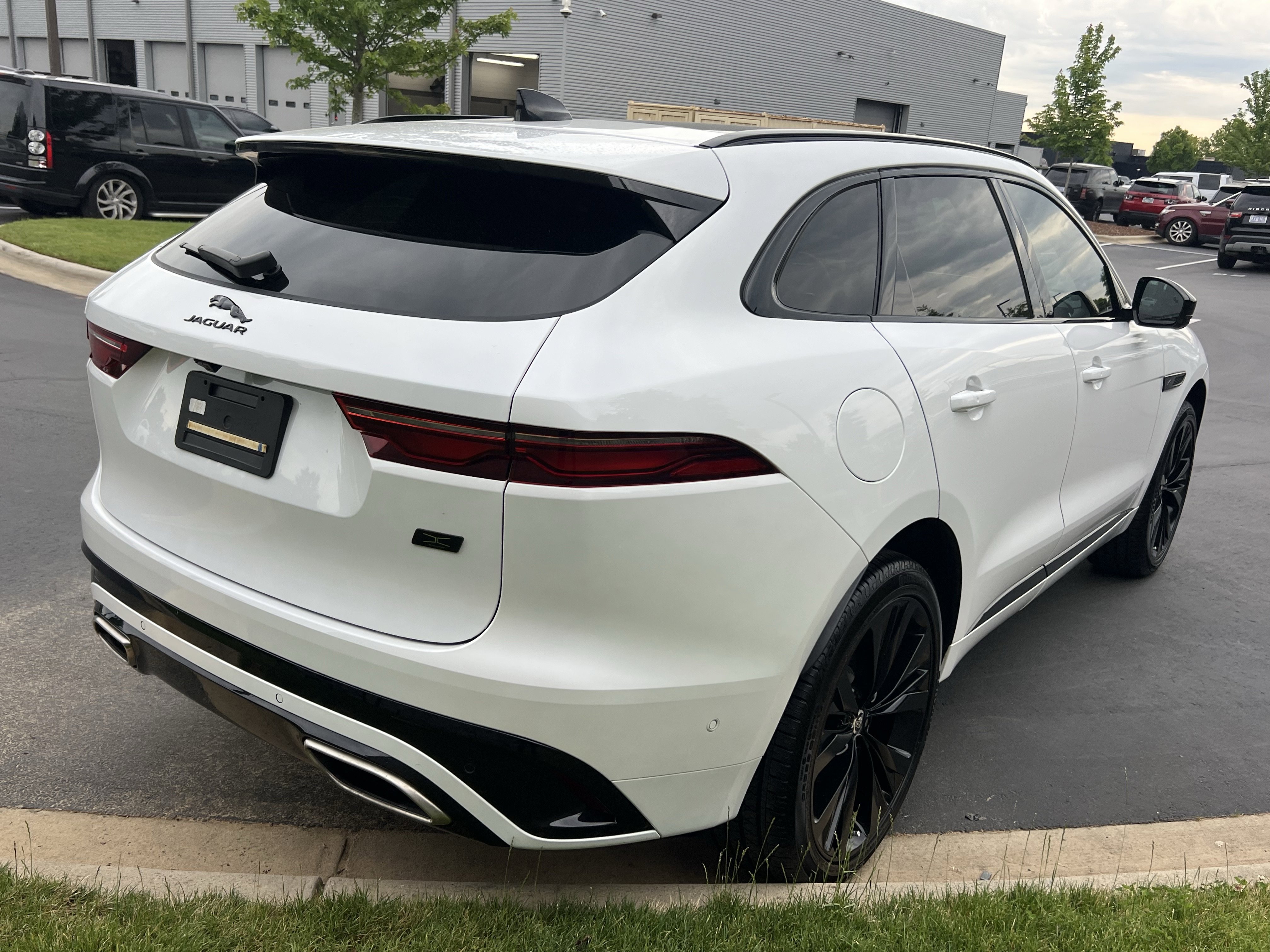 Used 2026 Jaguar F-PACE R-Dynamic S AWD/4WD image 7