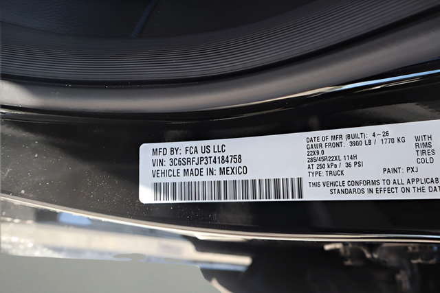 New 2026 RAM 1500 Laramie AWD/4WD image 15