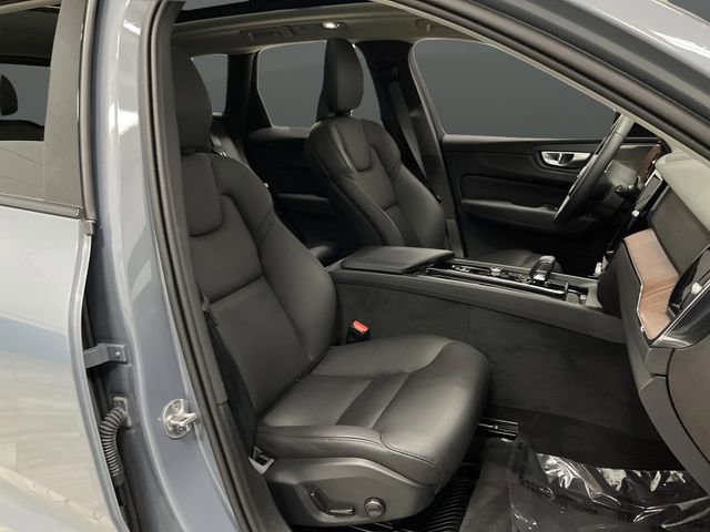 Used 2024 Volvo XC60 B5 Plus w/ Climate Package image 32