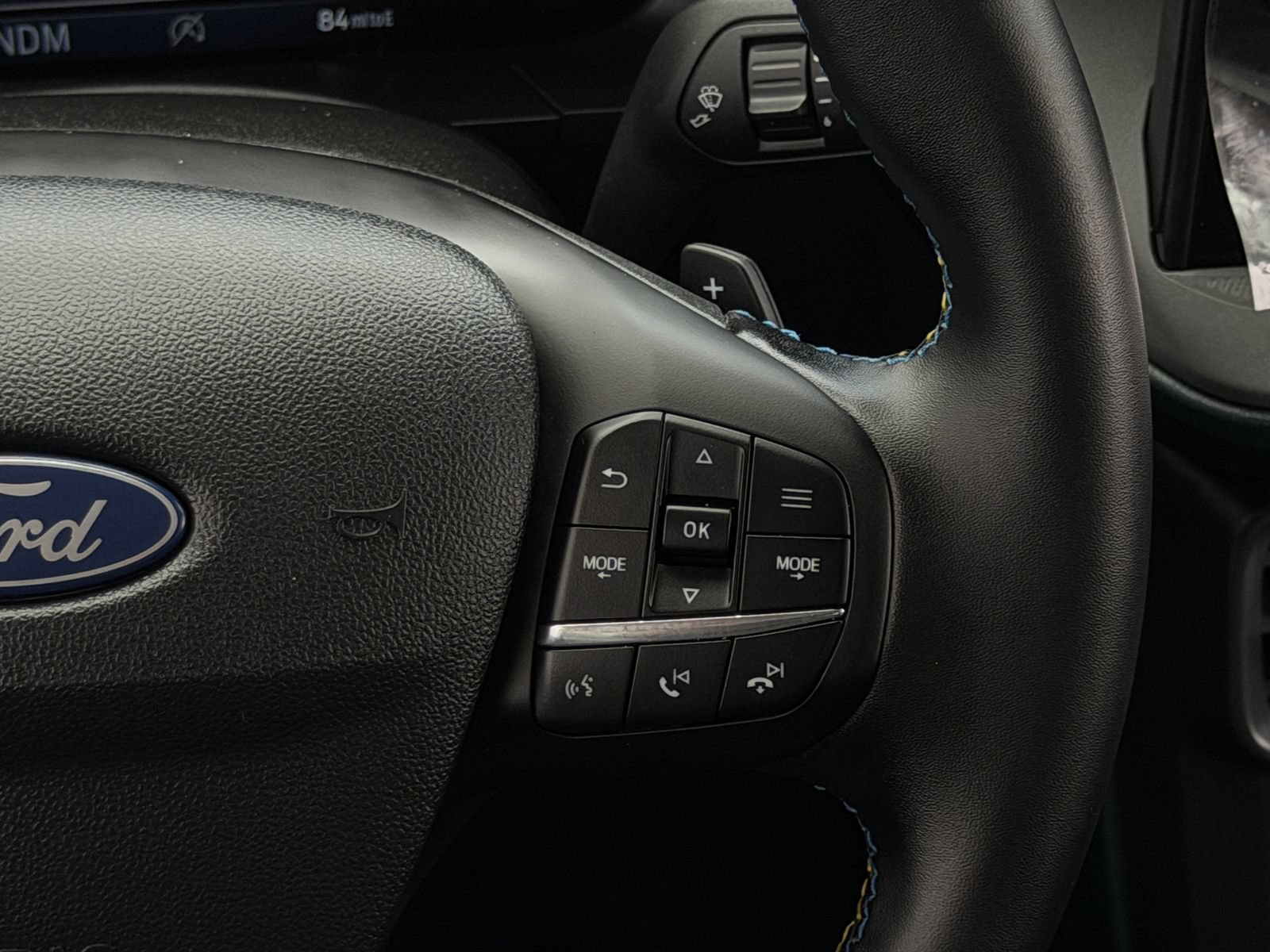 Used 2025 Ford Maverick Lobo AWD/4WD image 16