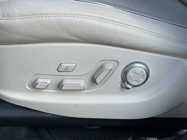 Used 2025 Genesis GV80 3.5T Advanced image 28