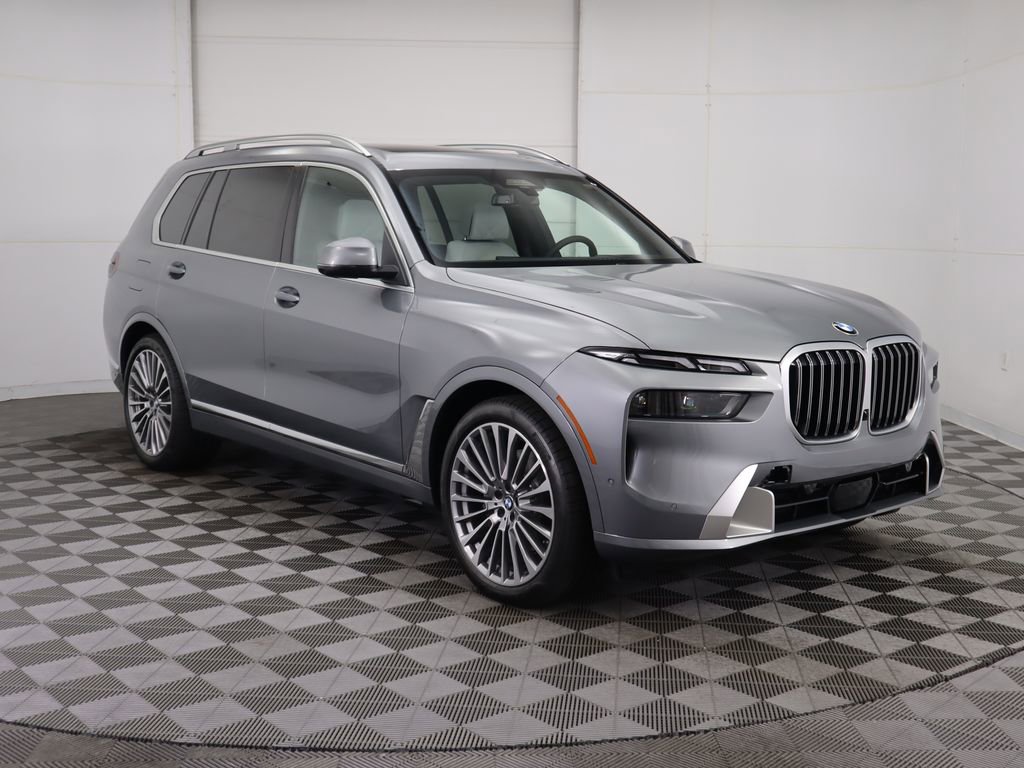 Used 2026 BMW X7 xDrive40i AWD/4WD image 4