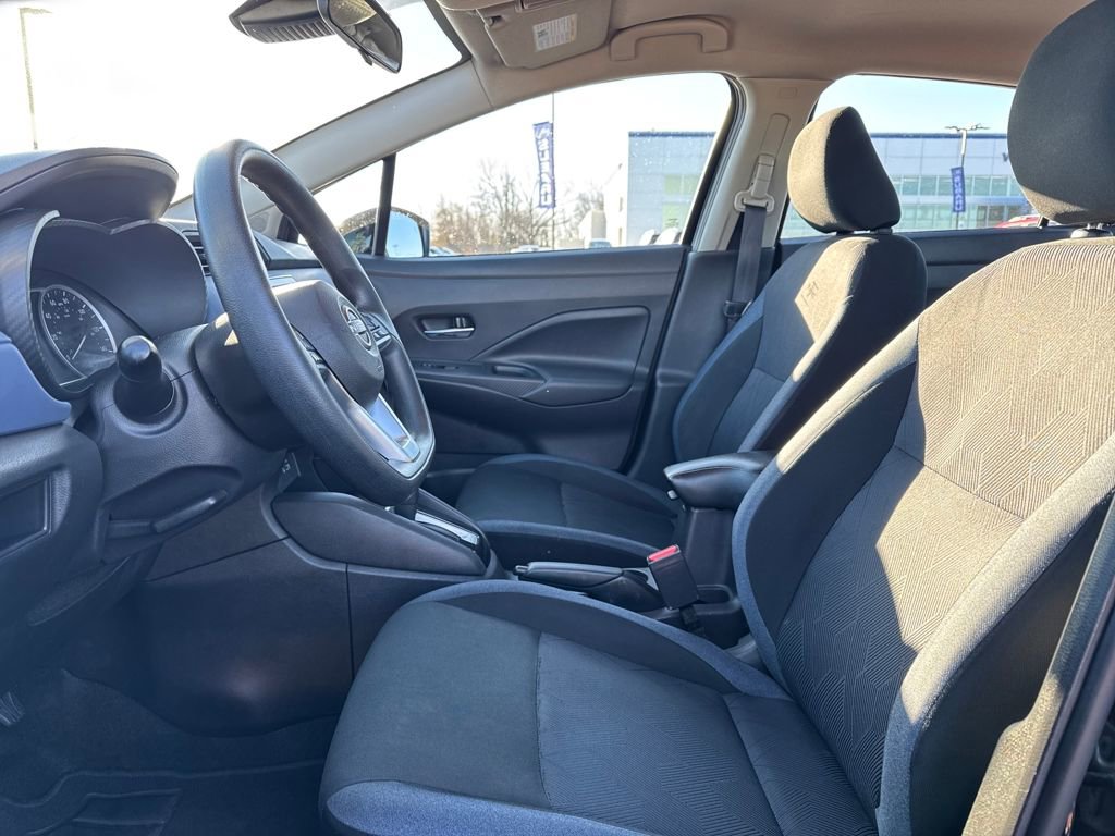 Used 2023 Nissan Versa SV image 13