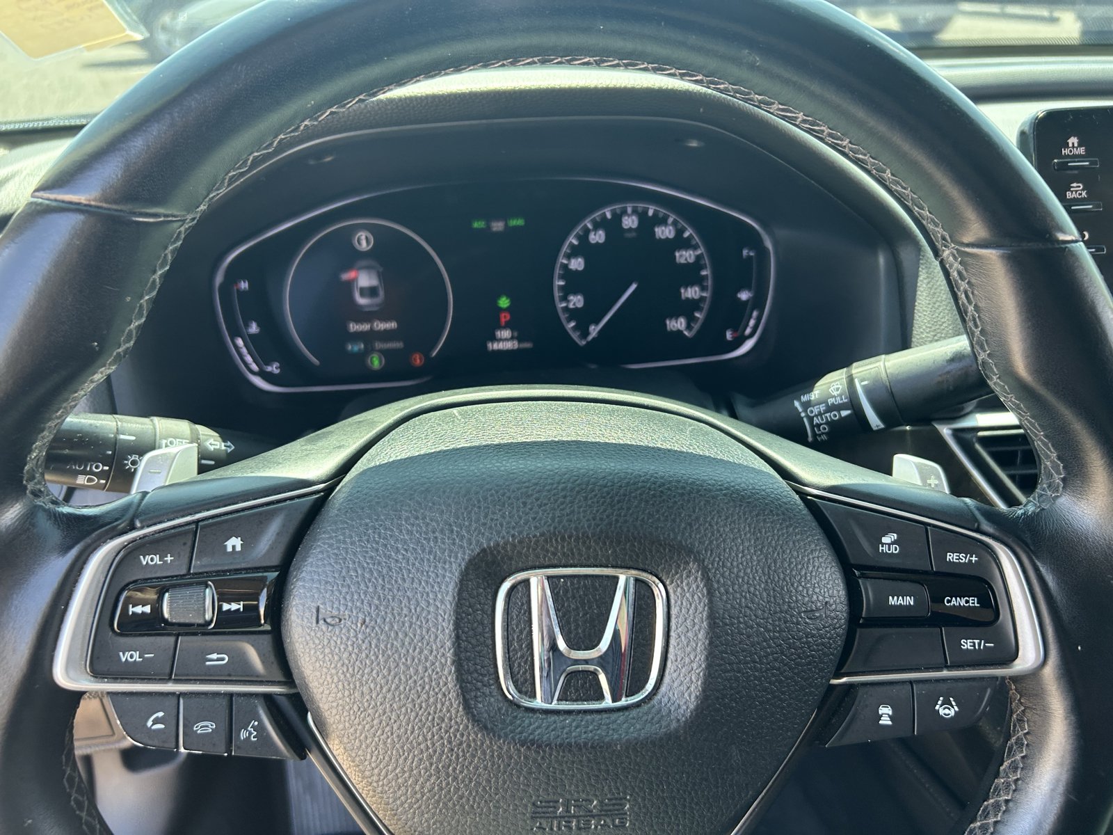 Used 2018 Honda Accord Touring image 16