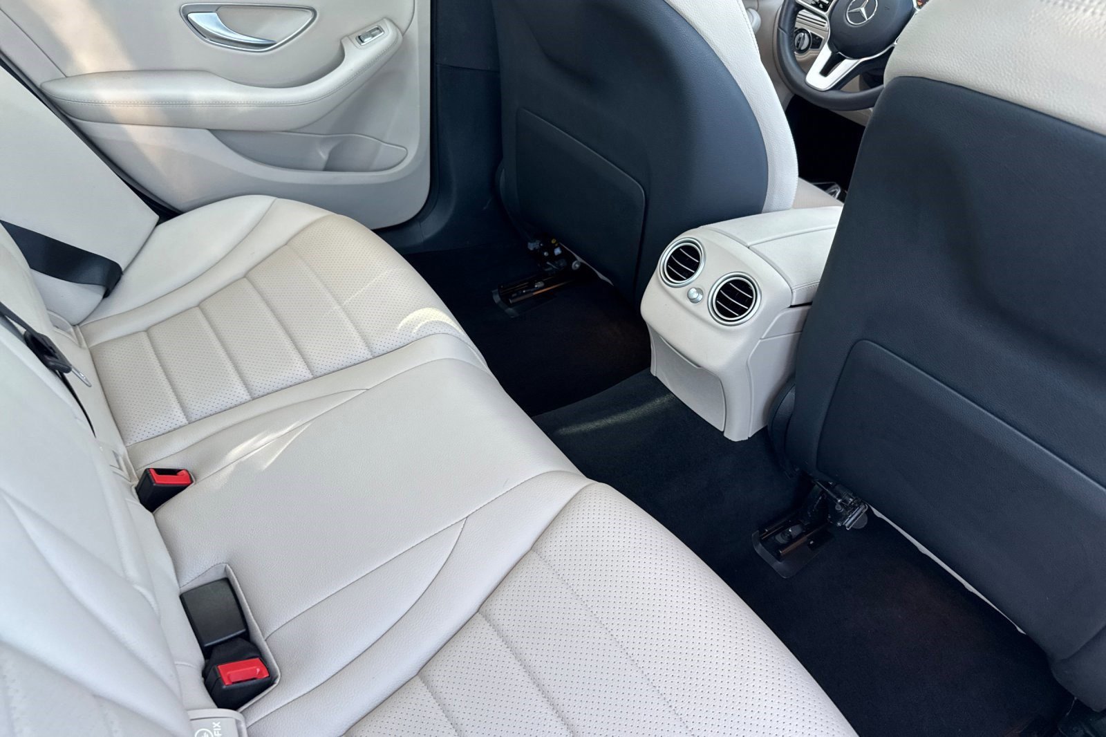 Used 2021 Mercedes-Benz C 300 Sedan image 29