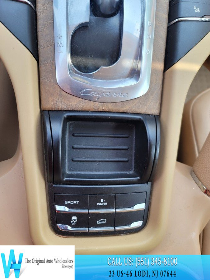 Used 2013 Porsche Cayenne S AWD/4WD image 23