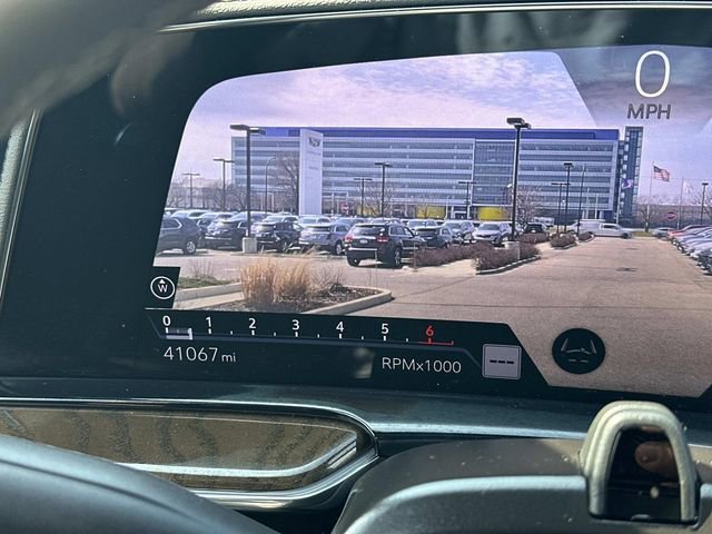 Used 2024 Cadillac Escalade Premium Luxury Platinum AWD/4WD image 22