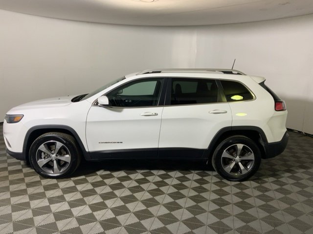 Used 2019 Jeep Cherokee Limited image 8