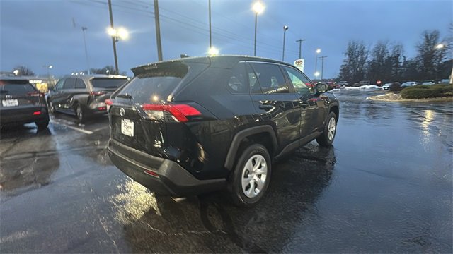 Used 2023 Toyota RAV4 LE image 29