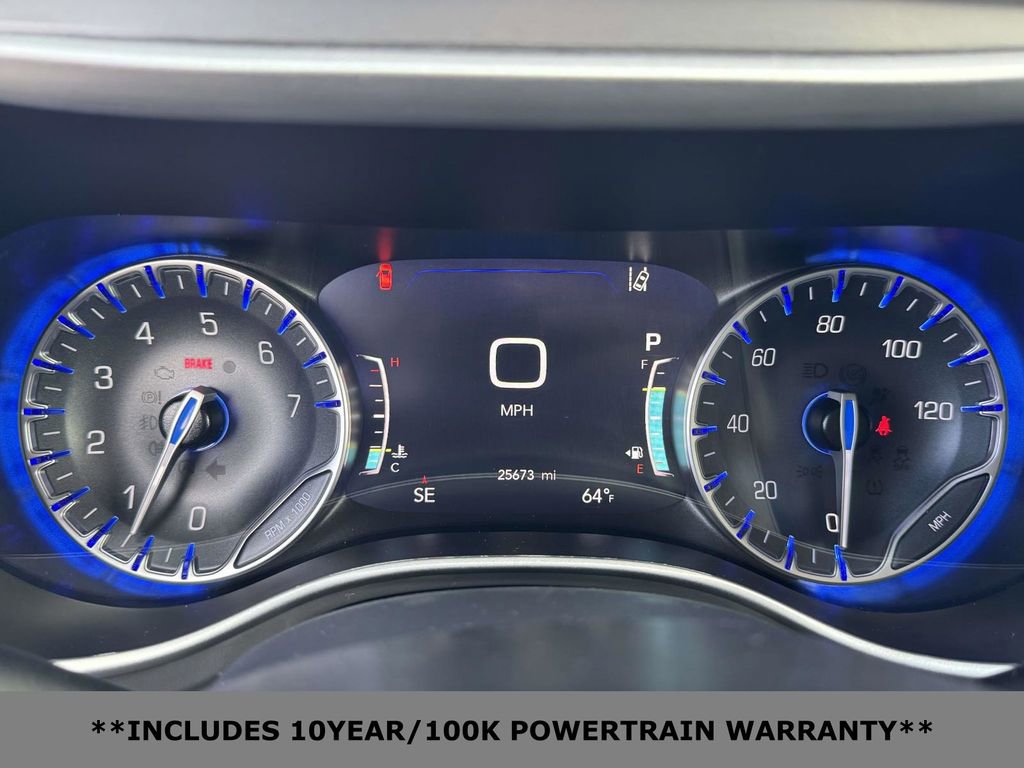 Used 2025 Chrysler Pacifica Select FWD image 23