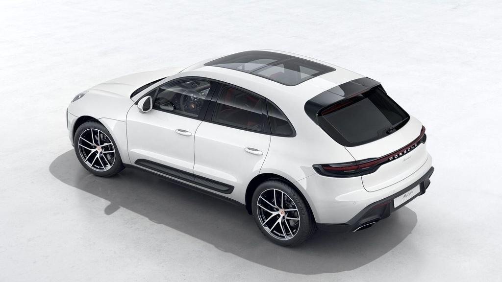Certified 2025 Porsche Macan AWD/4WD image 12