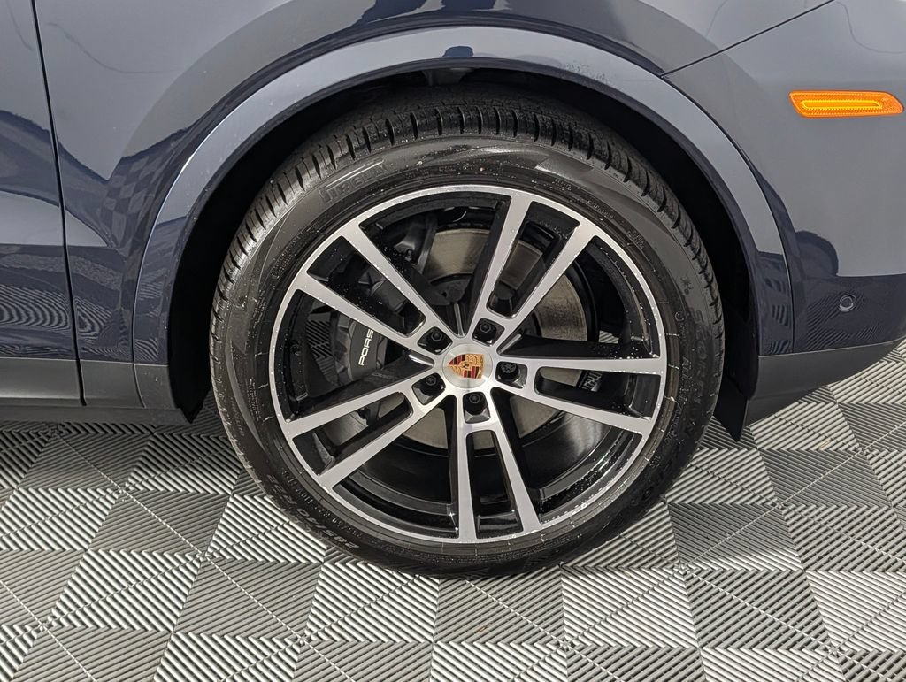 New 2026 Porsche Cayenne AWD/4WD image 14
