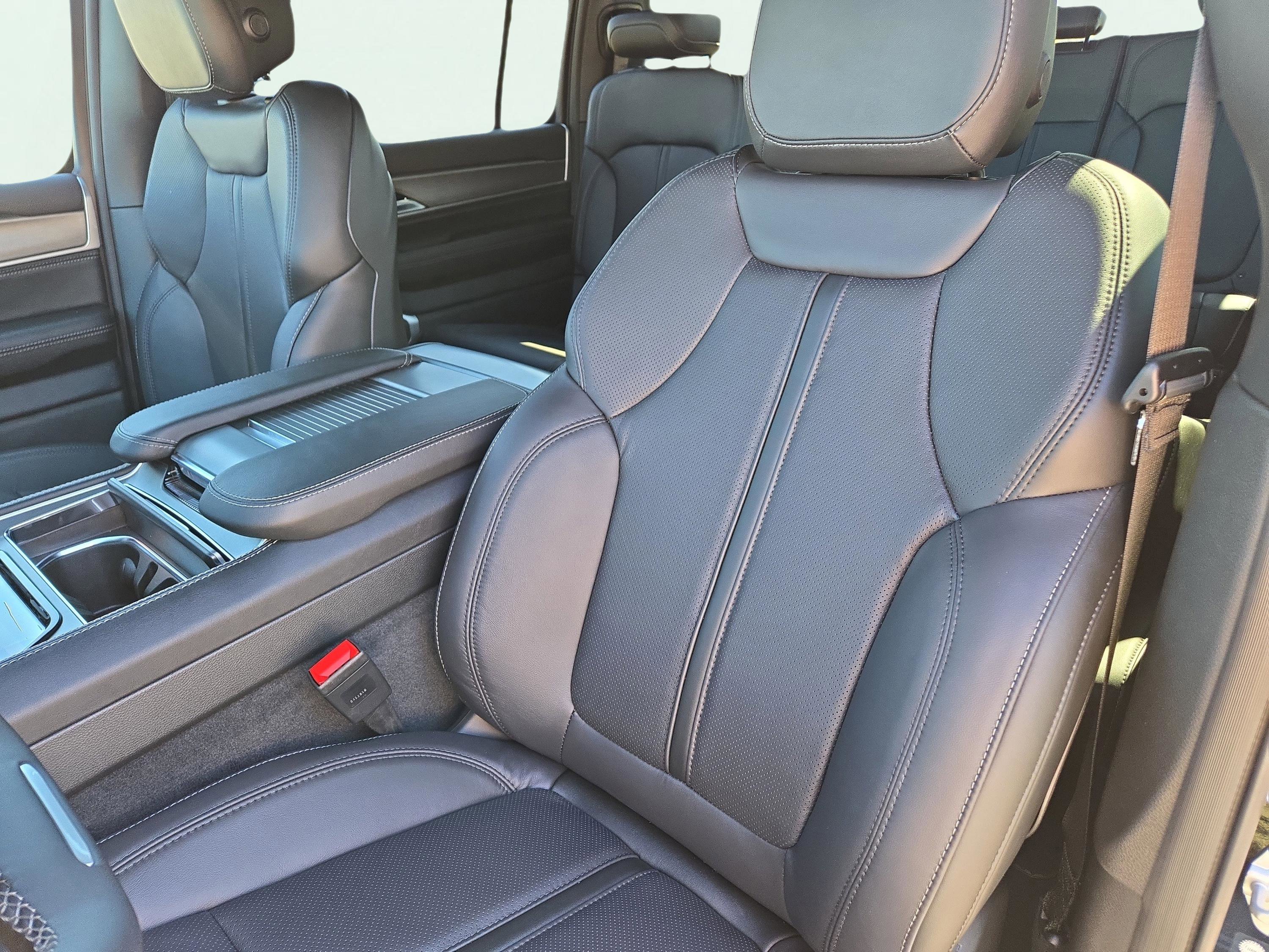 New 2025 Jeep Wagoneer Series II image 17