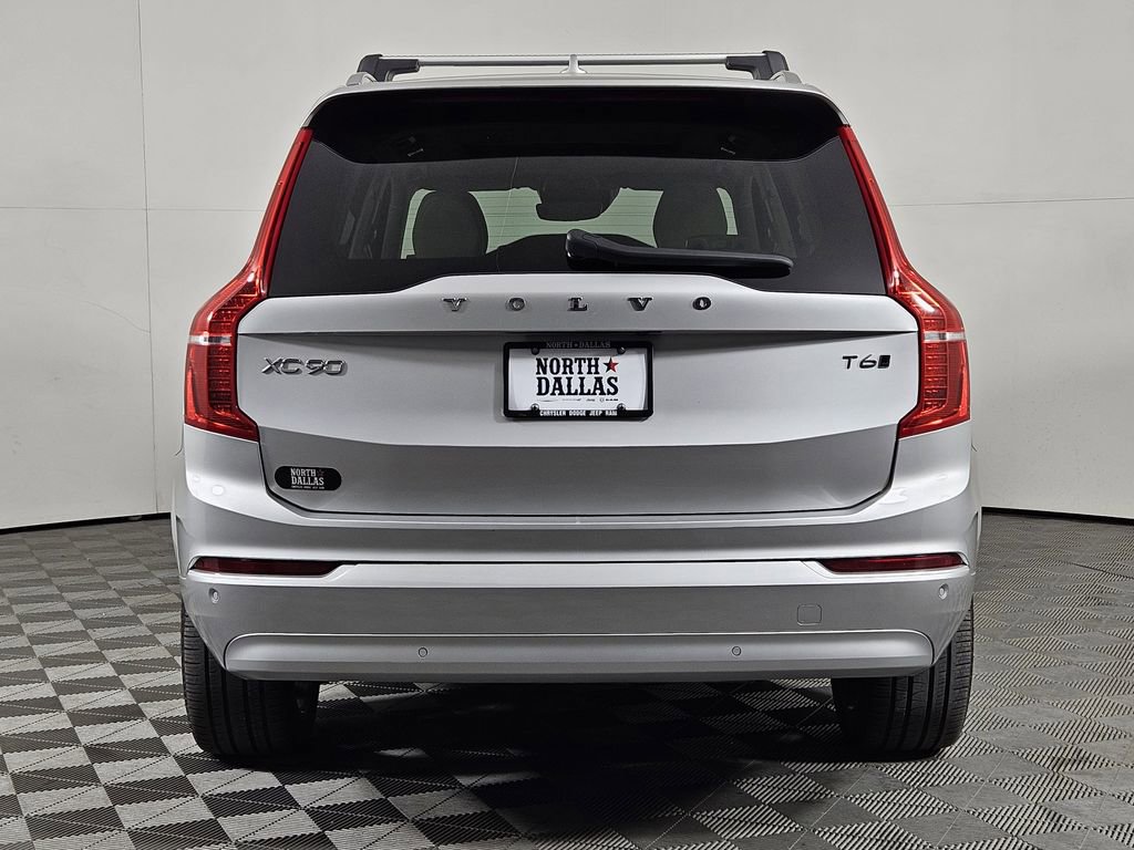 Used 2022 Volvo XC90 T6 Momentum w/ Advanced Package image 4