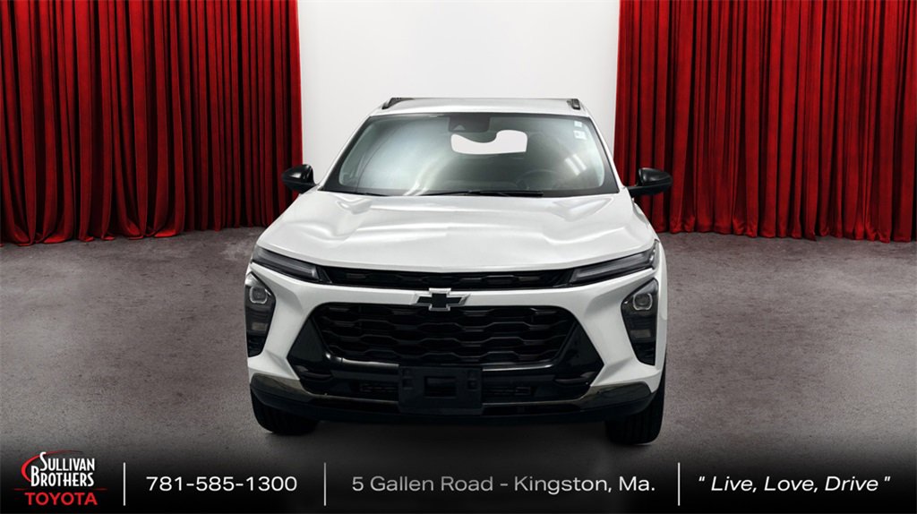 Used 2024 Chevrolet Trax ACTIV w/ Driver Confidence Package image 2