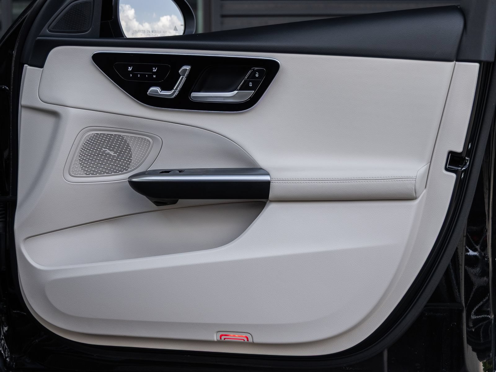 Used 2025 Mercedes-Benz C 300 Sedan image 38