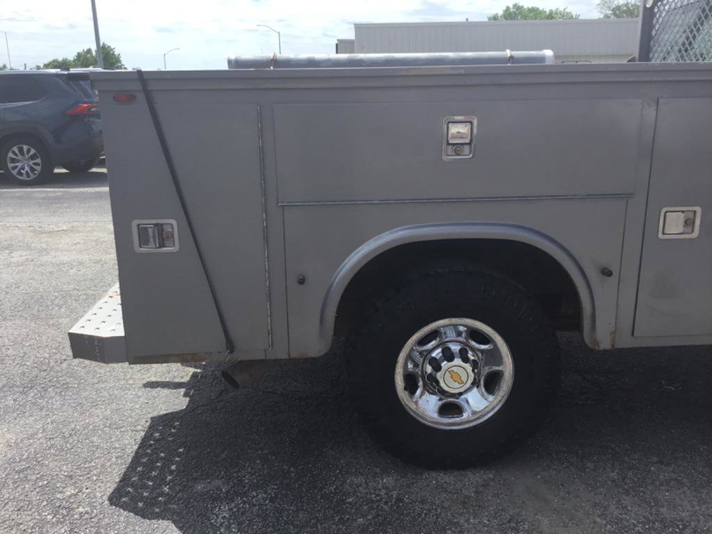 Used 2009 Chevrolet Silverado 2500 W/T AWD/4WD image 12