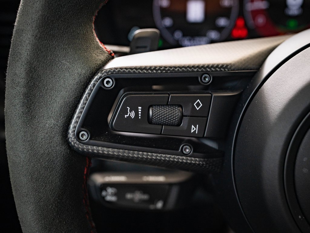 Certified 2025 Porsche 911 Carrera GTS image 26