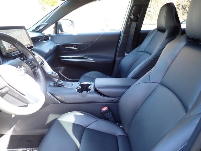 Certified 2024 Toyota Venza XLE image 16