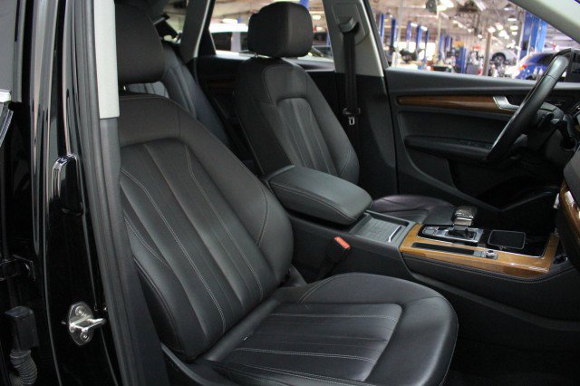 Used 2021 Audi Q5 Premium Plus image 23