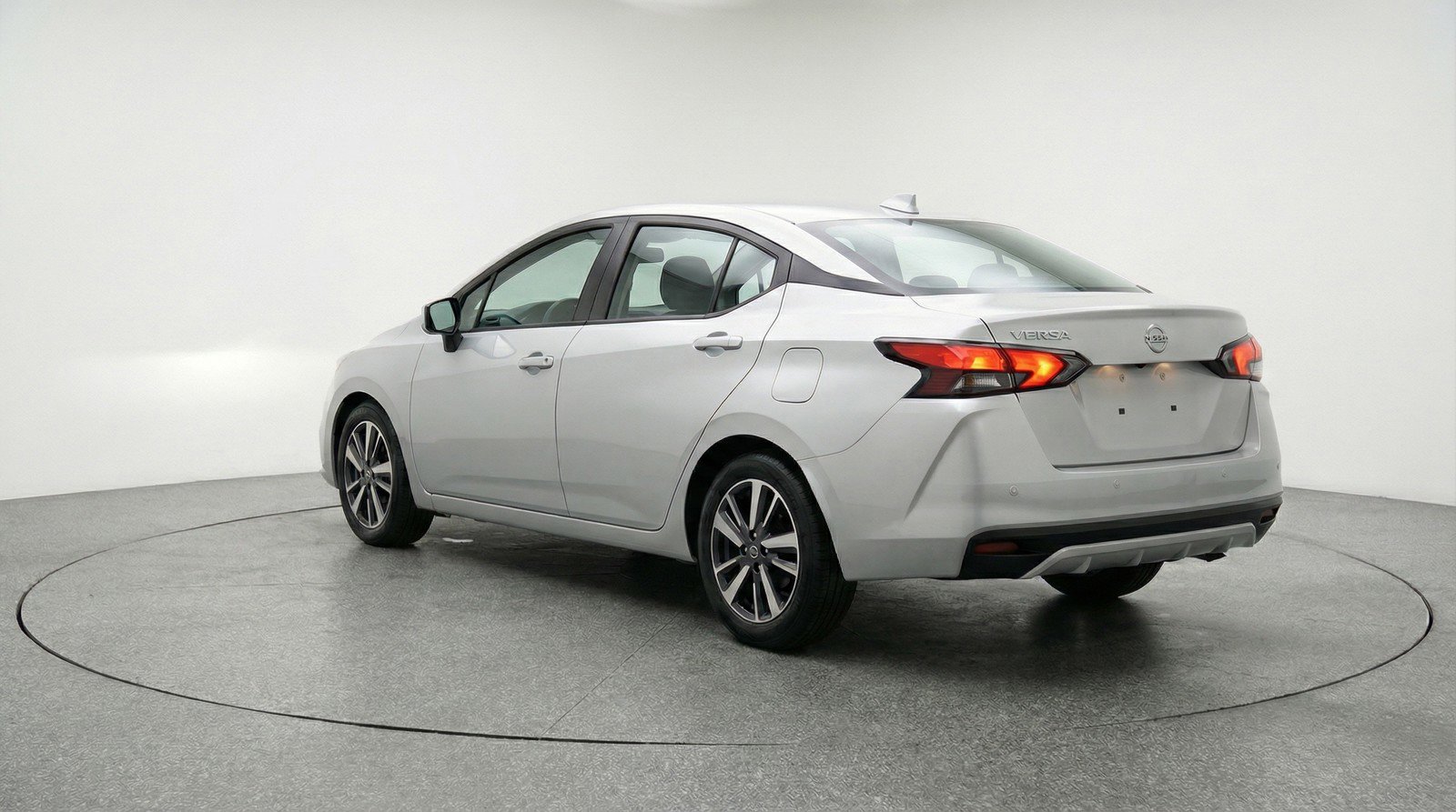 Used 2025 Nissan Versa SV FWD image 6