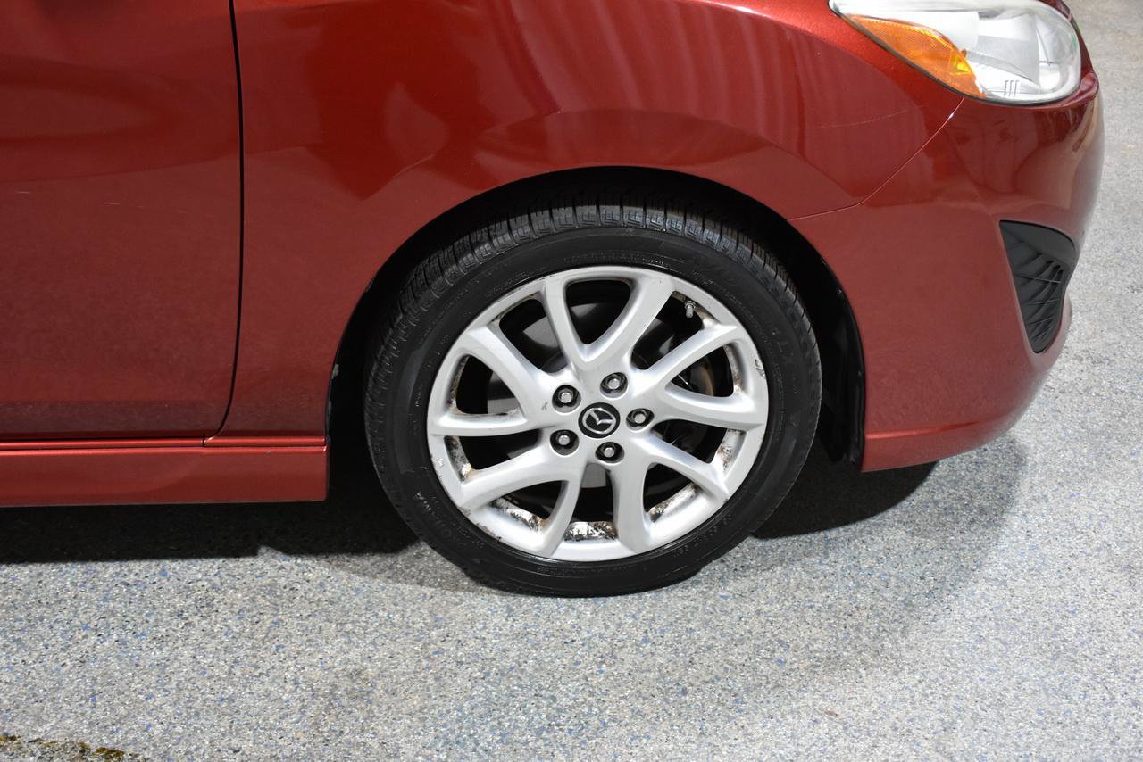 Used 2014 MAZDA MAZDA5 Touring FWD image 31