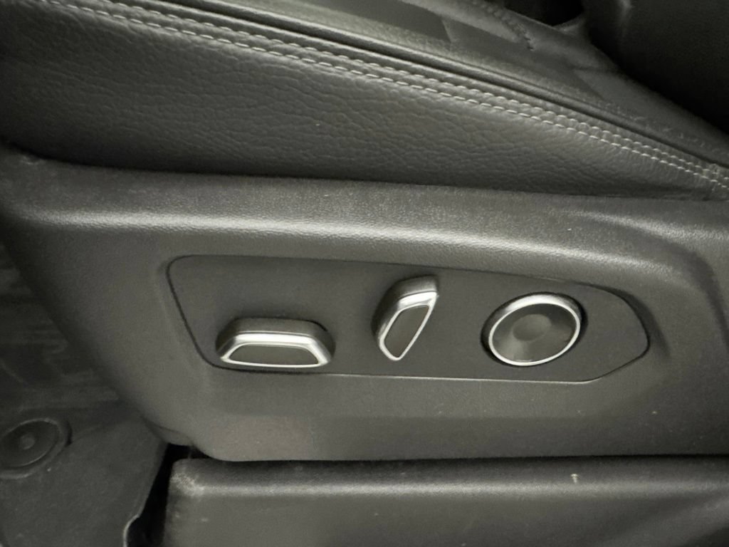Used 2024 GMC Sierra 1500 Denali AWD/4WD image 20