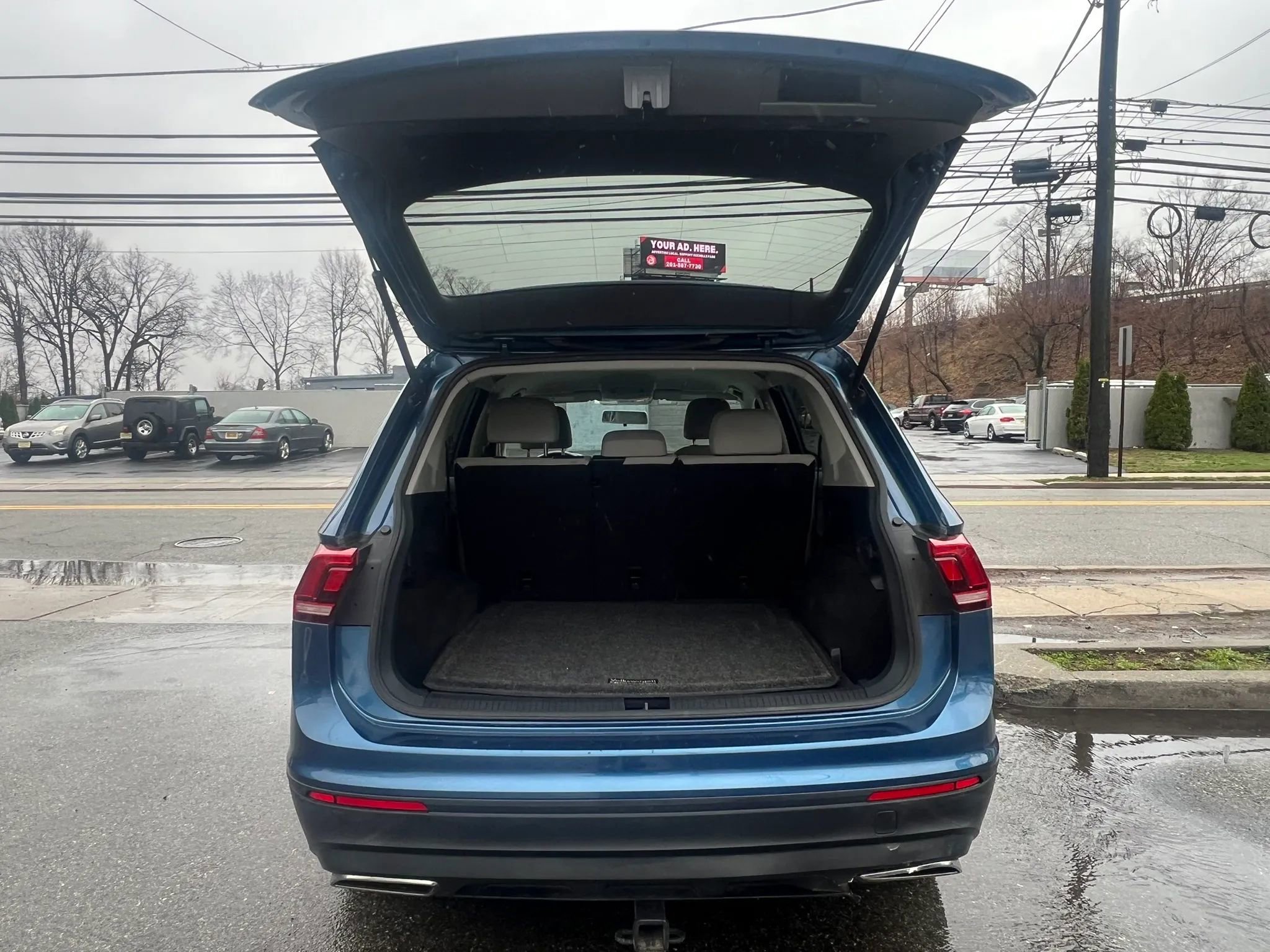 Used 2018 Volkswagen Tiguan S image 8