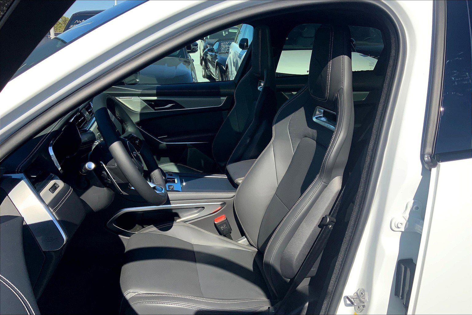 New 2026 Jaguar F-PACE R-Dynamic S image 5