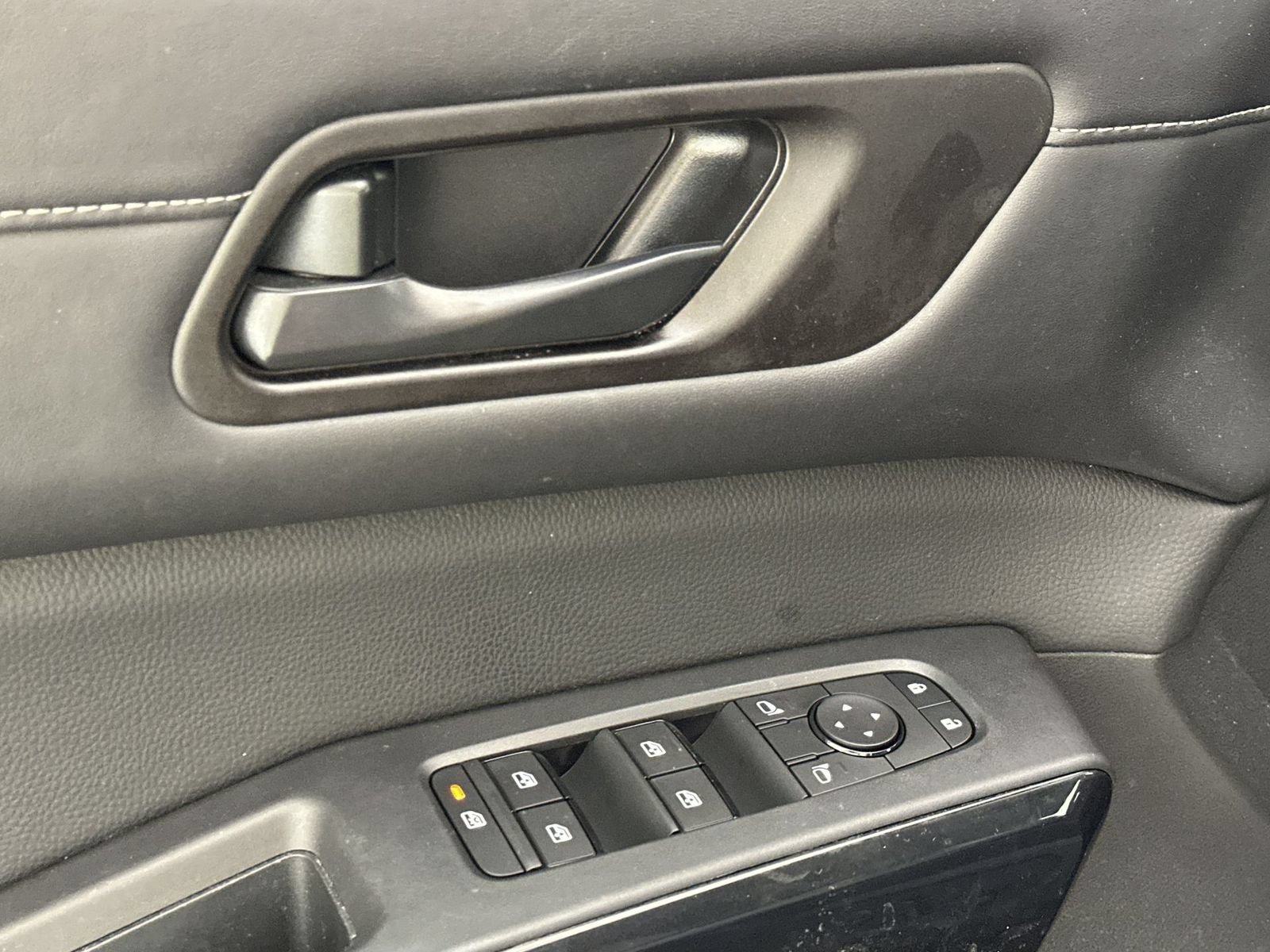 Certified 2024 Nissan Pathfinder SV FWD image 13