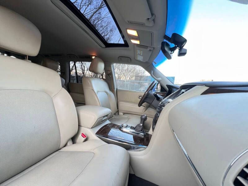 Used 2017 INFINITI QX80 Limited w/ All Season Package image 16