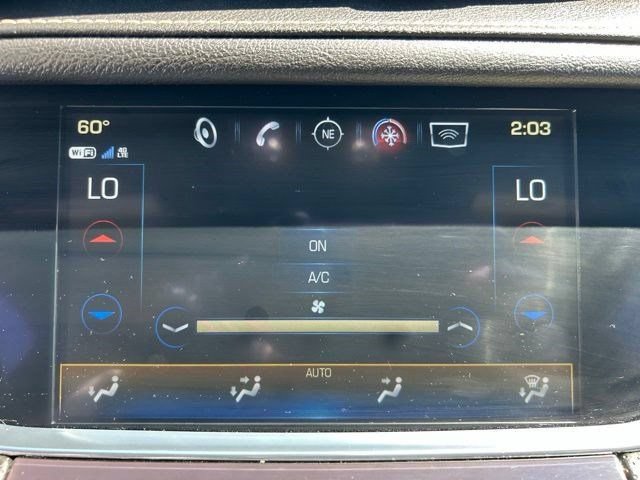 Used 2018 Cadillac XT5 Luxury w/ Driver Awareness Package AWD/4WD image 32