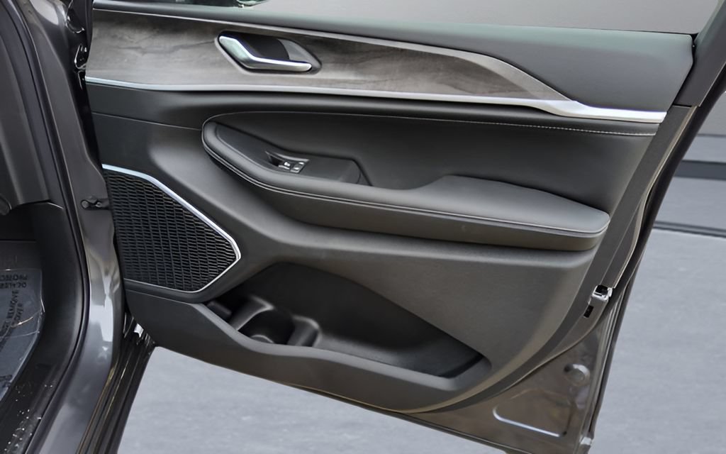 New 2026 Jeep Grand Cherokee Limited AWD/4WD image 41