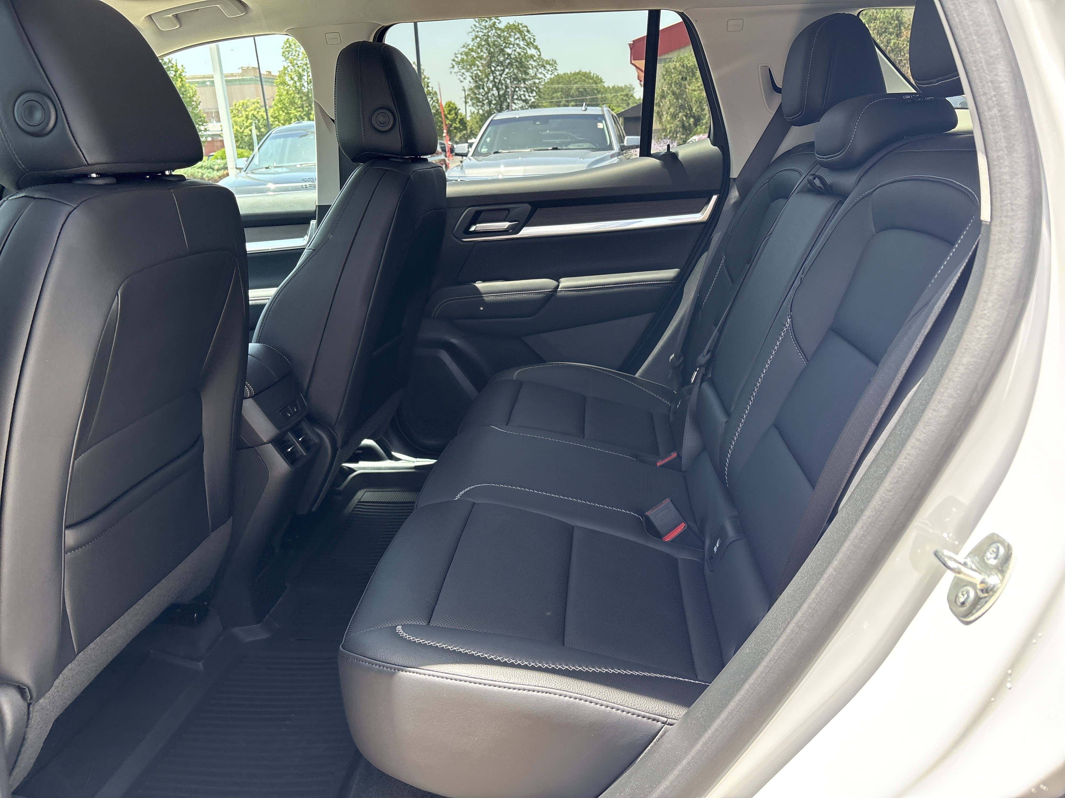 New 2027 GMC Terrain Denali w/ LPO, Black Badging Package AWD/4WD image 13