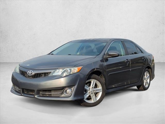 Used 2013 Toyota Camry SE FWD image 1